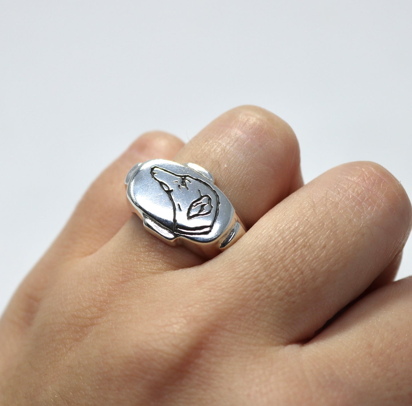 Perro Signet Ring